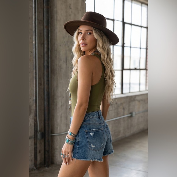 NWT Olive Green Soft Stretch Snap Closure Racerback Tank Bodysuit Top - Picture 4 of 4